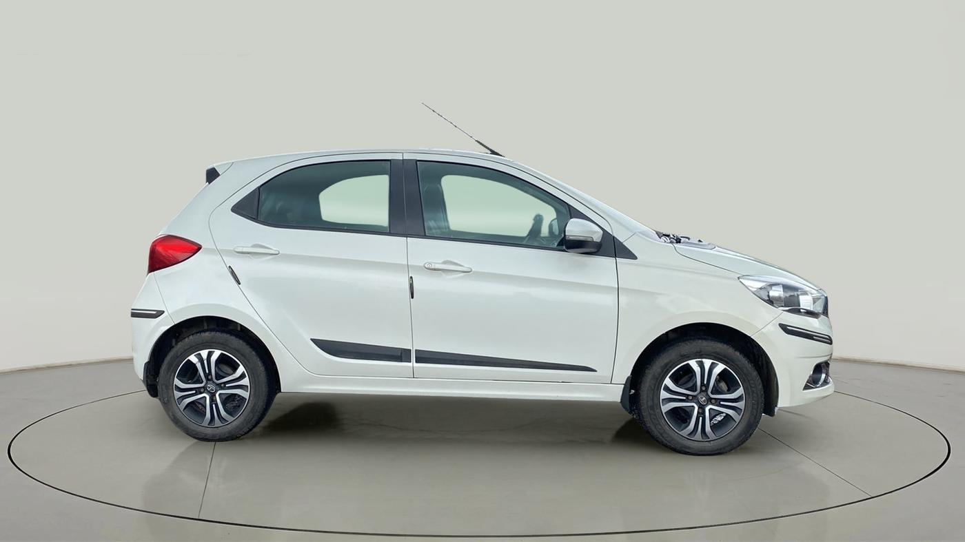 2019 Tata Tiago XZ PETROL, Petrol, Manual, 24,845 km, Right Side View