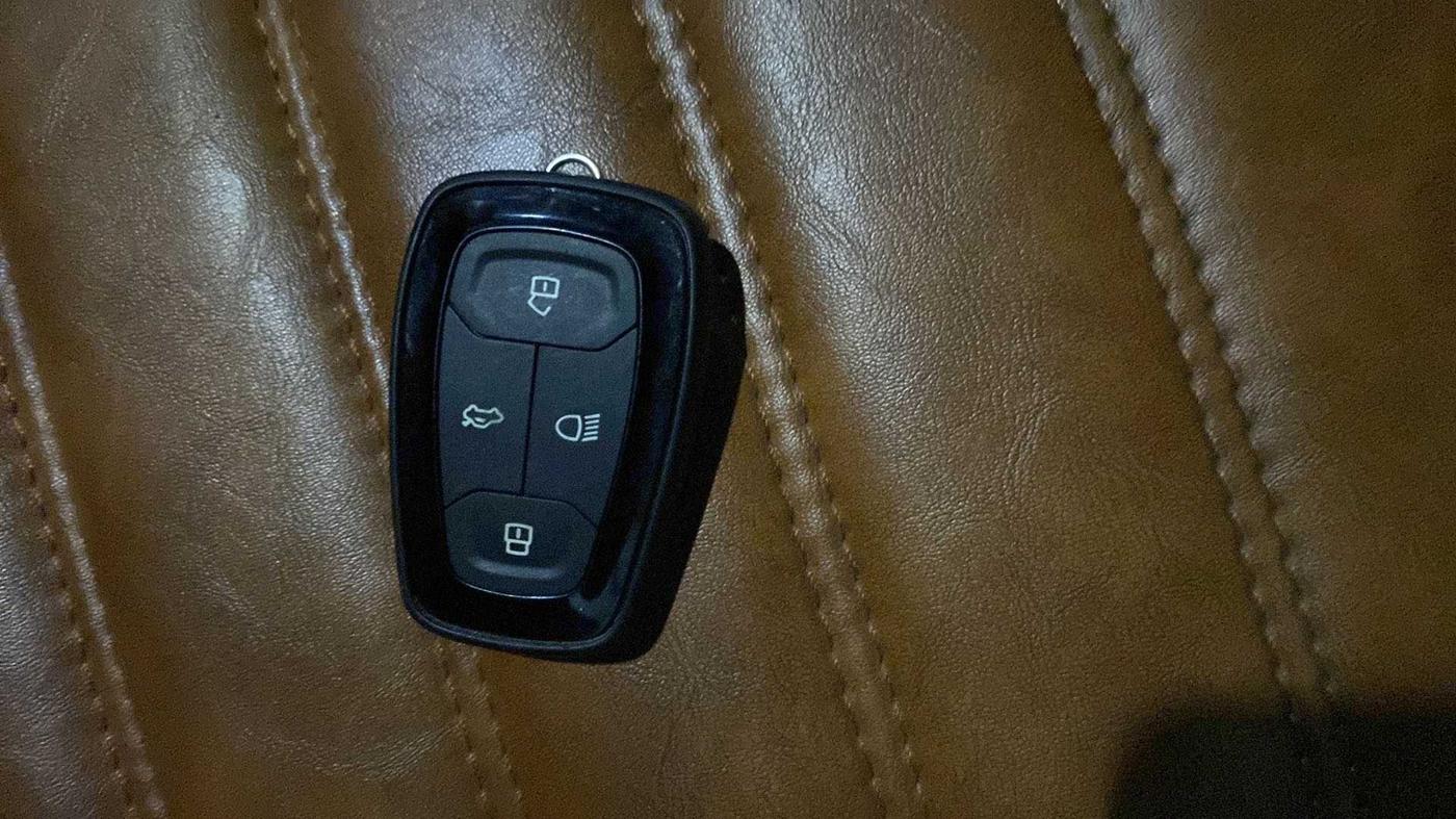 2020 Tata TIGOR XZA PLUS PETROL, Petrol, Automatic, 30,717 km, Key Close Up