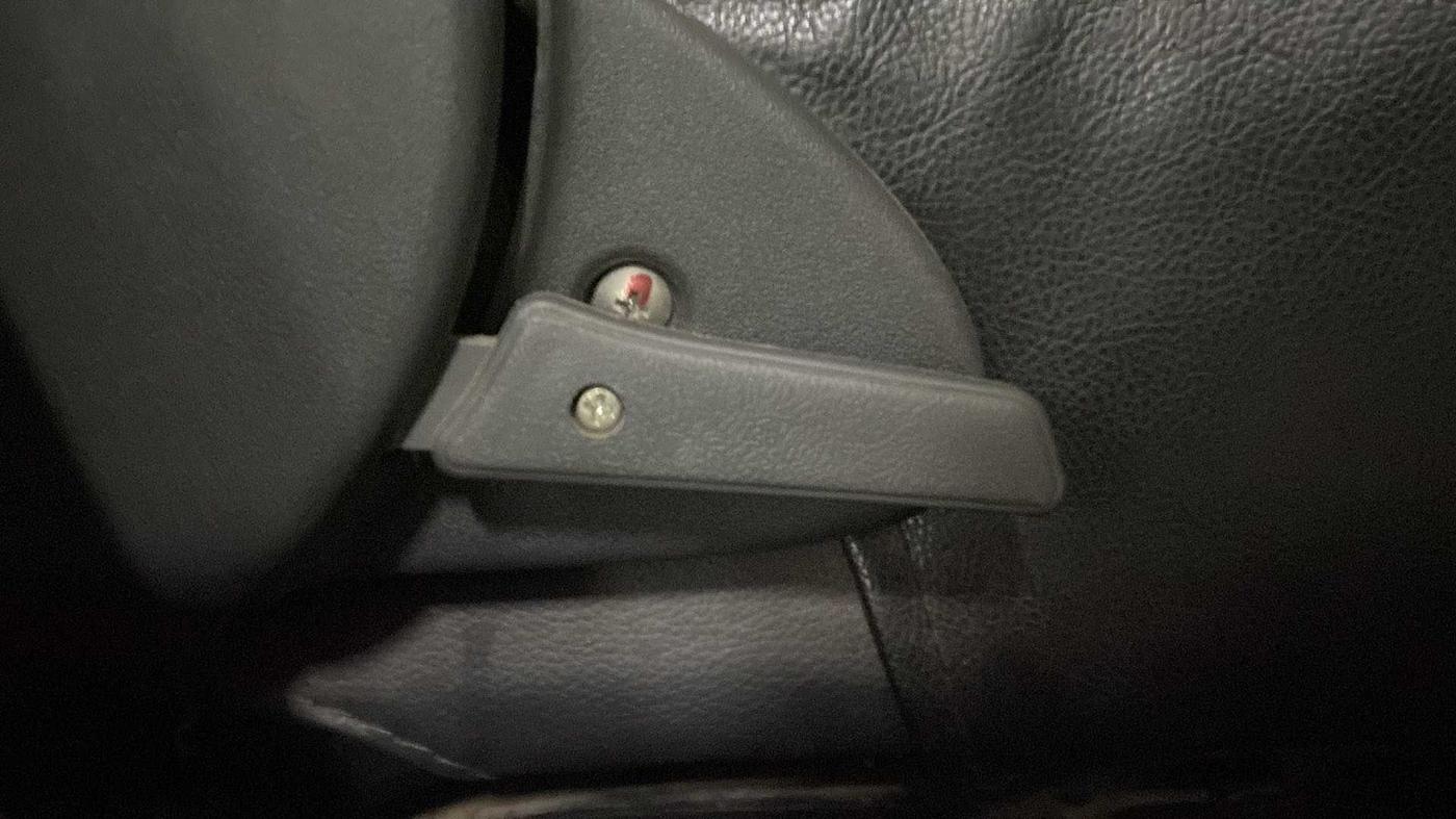 2018 Maruti Alto 800 LXI, Petrol, Manual, 61,139 km, Driver Side Adjustment Panel