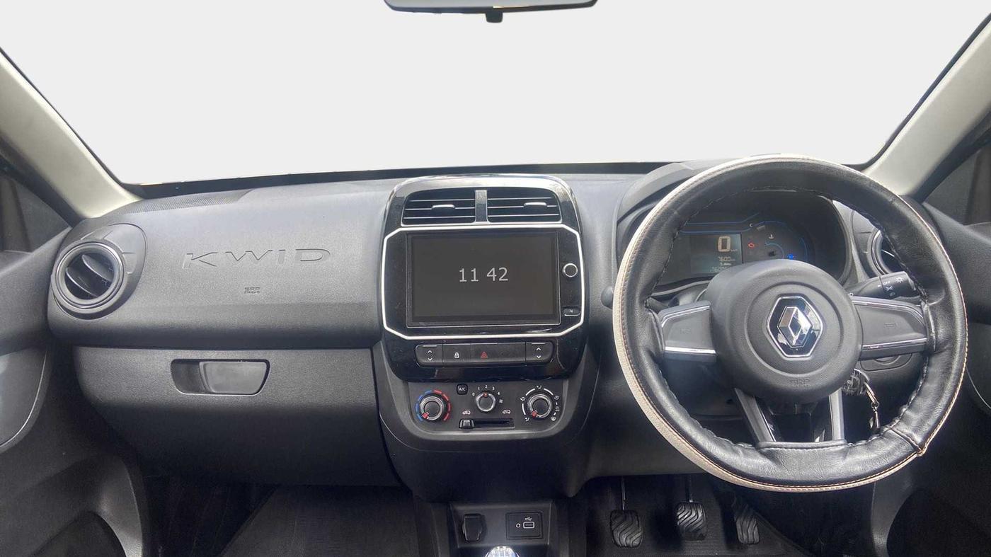 2022 Renault Kwid CLIMBER MT 1.0, Petrol, Manual, 7,600 km, Dashboard