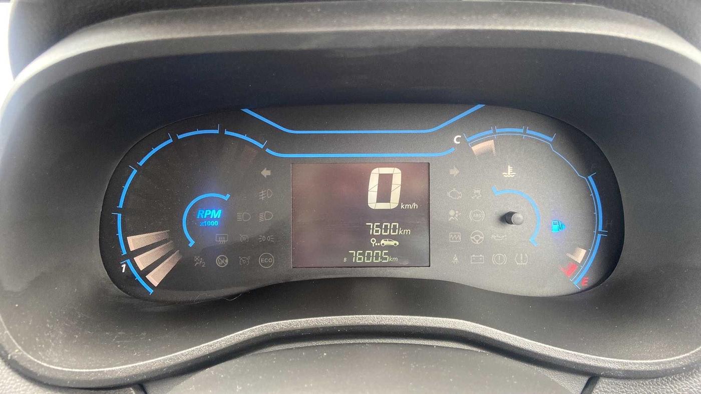 2022 Renault Kwid CLIMBER MT 1.0, Petrol, Manual, 7,600 km, Odometer Image