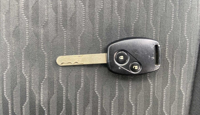 2017 Honda Brio VX AT, Petrol, Automatic, 19,807 km, Key Close Up