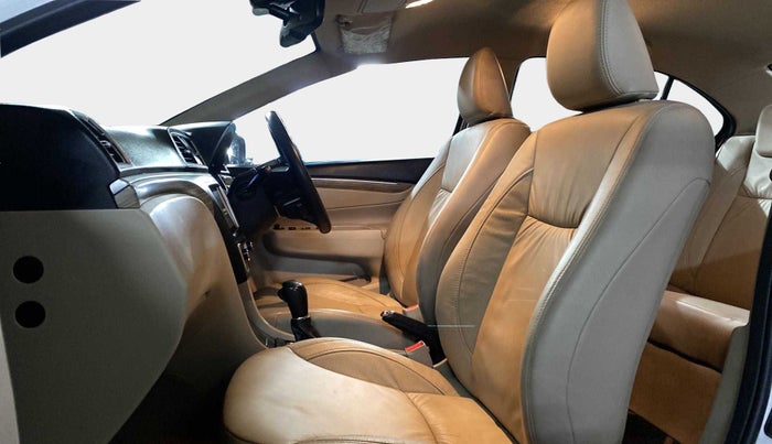 2021 Maruti Ciaz ALPHA  AT 1.5 SHVS PETROL, Petrol, Automatic, 37,617 km, Right Side Front Door Cabin
