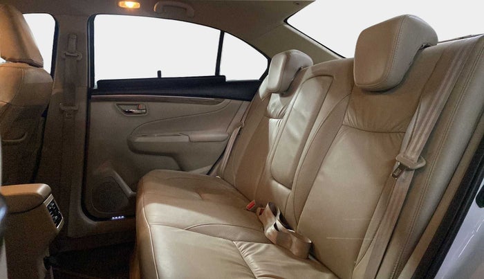2021 Maruti Ciaz ALPHA  AT 1.5 SHVS PETROL, Petrol, Automatic, 37,617 km, Right Side Rear Door Cabin