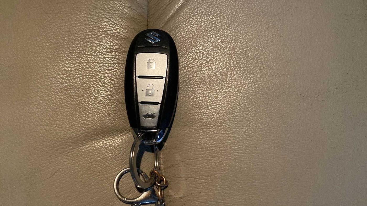 2021 Maruti Ciaz ALPHA  AT 1.5 SHVS PETROL, Petrol, Automatic, 37,617 km, Key Close Up