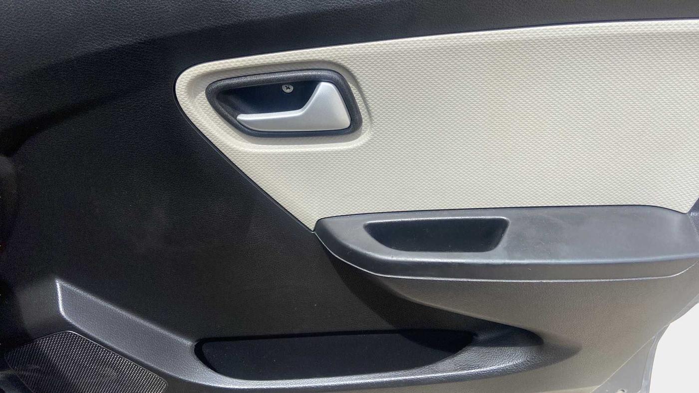 2020 Maruti Alto VXI PLUS, Petrol, Manual, 19,160 km, Driver Side Door Panels Control
