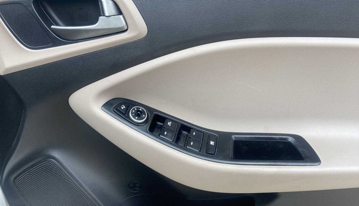 2015 Hyundai Elite i20 ASTA 1.2, Petrol, Manual, 79,427 km, Driver Side Door Panels Control