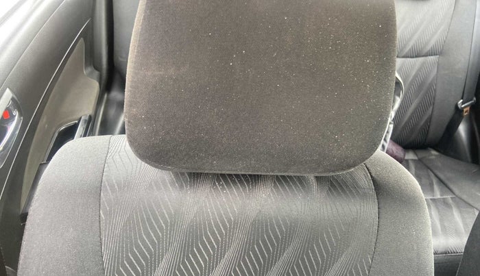 2012 Maruti Swift VXI, Petrol, Manual, 1,12,795 km, Driver seat - Headrest adjuster not working