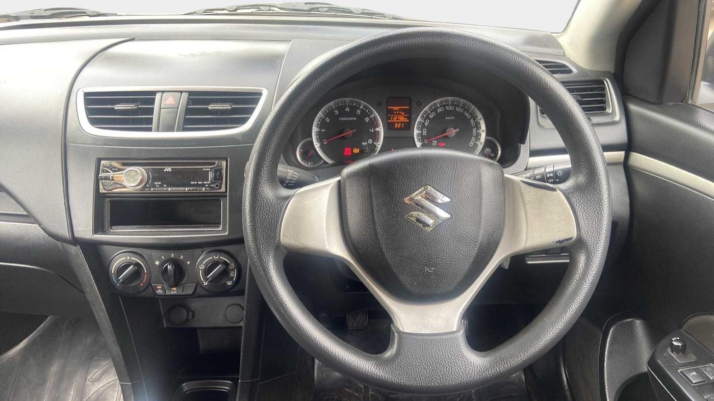 2012 Maruti Swift VXI, Petrol, Manual, 1,12,795 km, Steering Wheel Close Up
