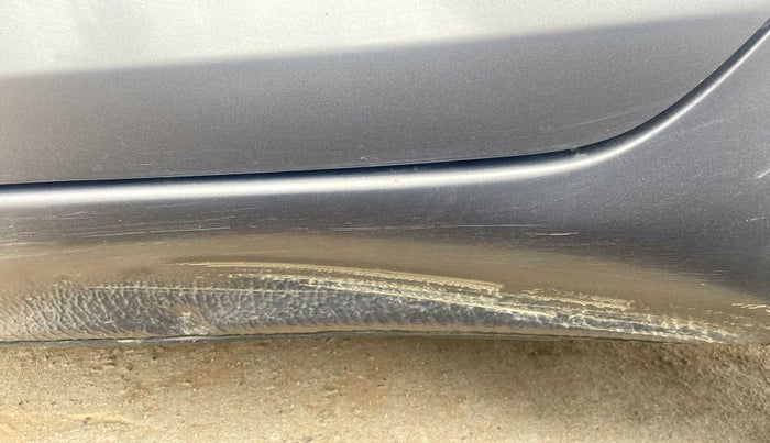 2012 Maruti Swift VXI, Petrol, Manual, 1,12,795 km, Left running board - Minor scratches