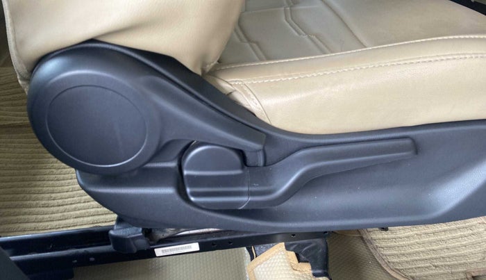 2020 Honda Amaze 1.2L I-VTEC VX, Petrol, Manual, 34,252 km, Driver Side Adjustment Panel