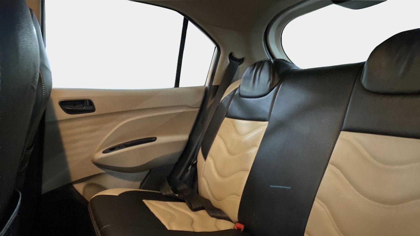 2020 Hyundai NEW SANTRO MAGNA 1.1 CORPORATE EDITION, Petrol, Manual, 36,945 km, Right Side Rear Door Cabin