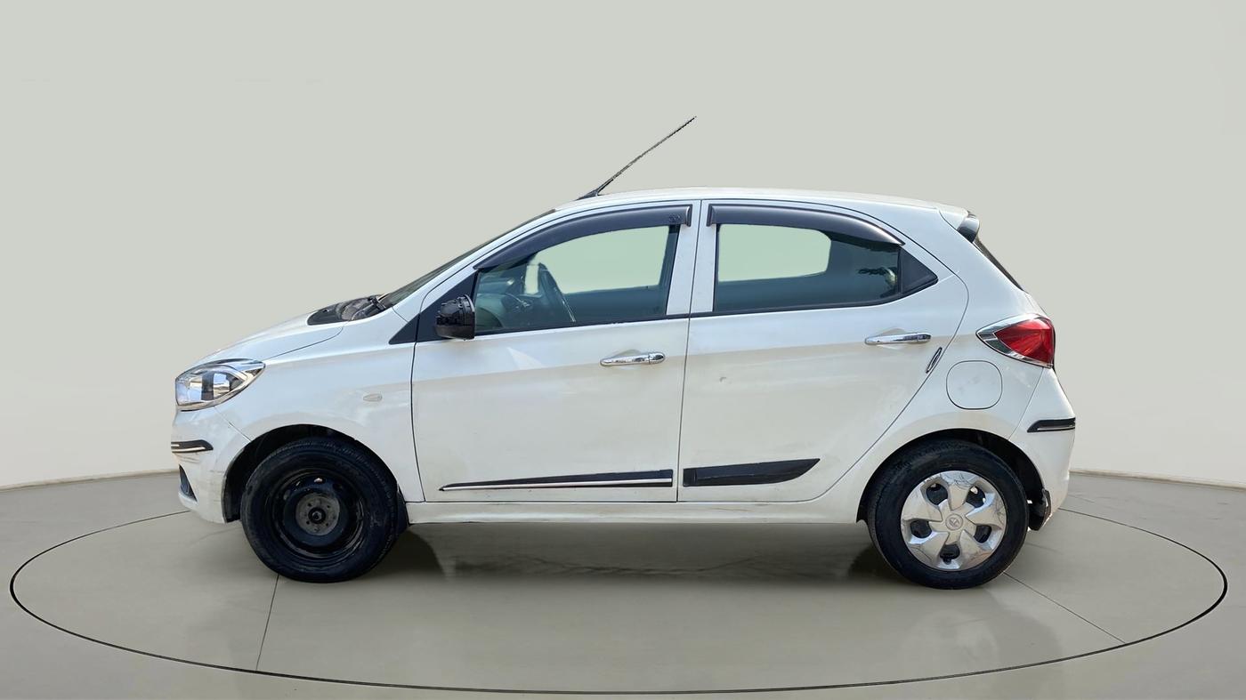 2018 Tata Tiago XT PETROL, Petrol, Manual, 54,618 km, Left Side