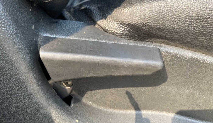 2018 Tata Tiago XT PETROL, Petrol, Manual, 54,618 km, Driver Side Adjustment Panel