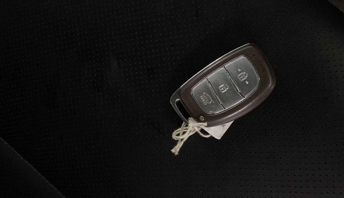 2016 Hyundai Creta SX PLUS 1.6 PETROL, Petrol, Manual, 43,342 km, Key Close Up