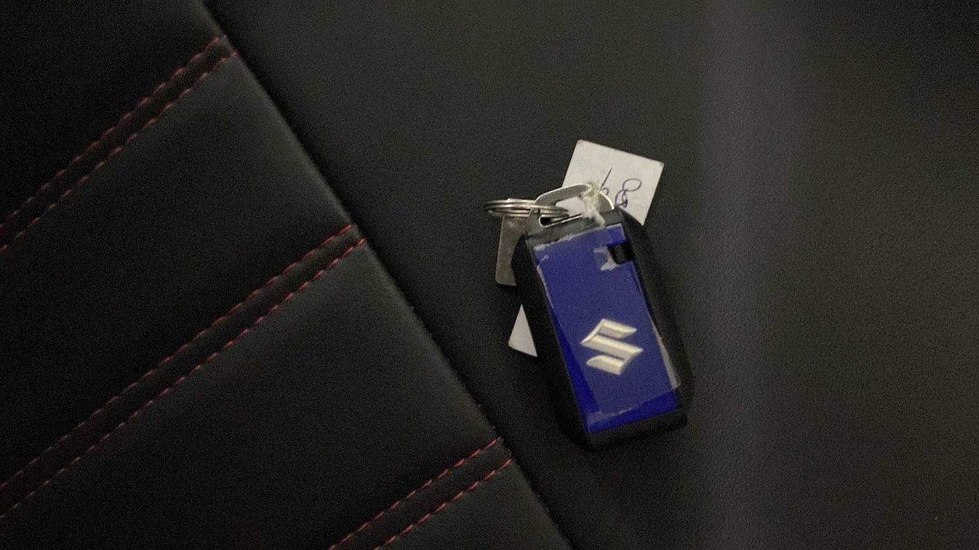 2023 Maruti BREZZA ZXI SMART HYBRID , Petrol, Manual, 12,072 km, Key Close Up