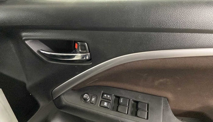 2023 Maruti BREZZA ZXI SMART HYBRID , Petrol, Manual, 12,072 km, Driver Side Door Panels Control