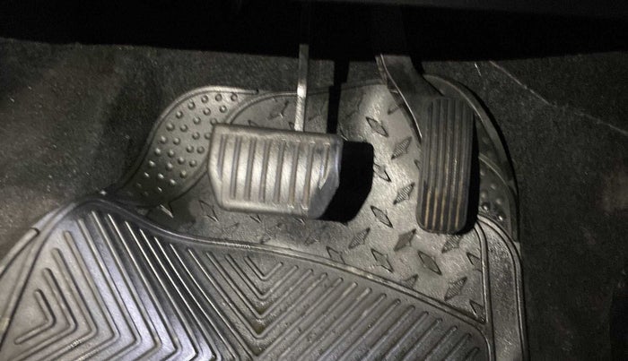 2022 Tata Harrier XZA SUNROOF 2.0L DARK EDITION, Diesel, Automatic, 15,757 km, Pedals