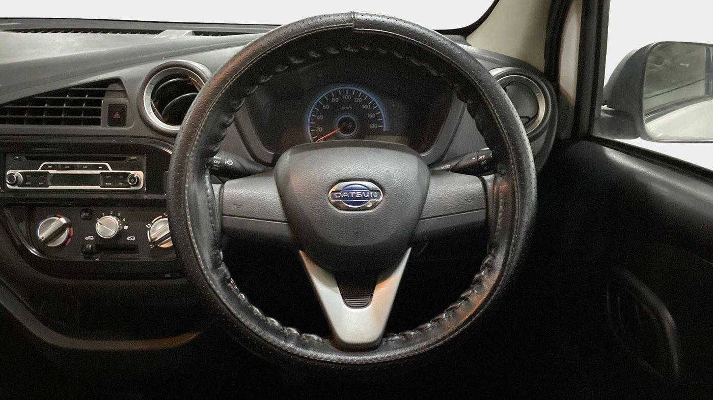 2017 Datsun Redi Go T (O), Petrol, Manual, 45,841 km, Steering Wheel Close Up
