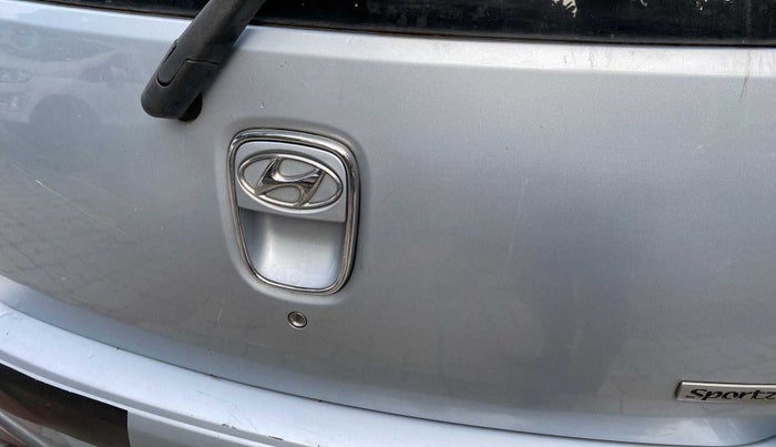 2010 Hyundai i10 SPORTZ 1.2, Petrol, Manual, 28,036 km, Dicky (Boot door) - Minor scratches