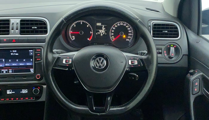 2017 Volkswagen Polo HIGHLINE PLUS 1.5 16 ALLOY, Diesel, Manual, 79,075 km, Steering Wheel Close Up