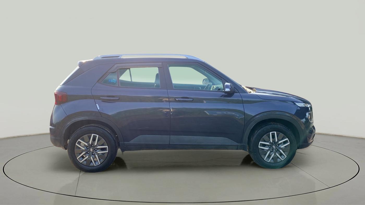 2022 Hyundai VENUE SX 1.0 TURBO, Petrol, Manual, 4,068 km, Right Side View
