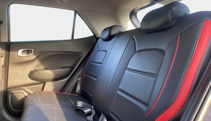 2022 Hyundai VENUE SX 1.0 TURBO, Petrol, Manual, 4,068 km, Right Side Rear Door Cabin