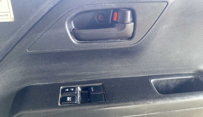 2021 Maruti New Wagon-R LXI CNG (O) 1.0, CNG, Manual, 67,713 km, Driver Side Door Panels Control