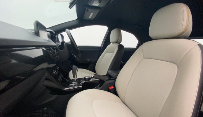 2021 Tata NEXON XZA PLUS DIESEL DARK EDITION, Diesel, Automatic, 29,907 km, Right Side Front Door Cabin