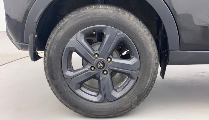 2021 Tata NEXON XZA PLUS DIESEL DARK EDITION, Diesel, Automatic, 29,907 km, Right Rear Wheel