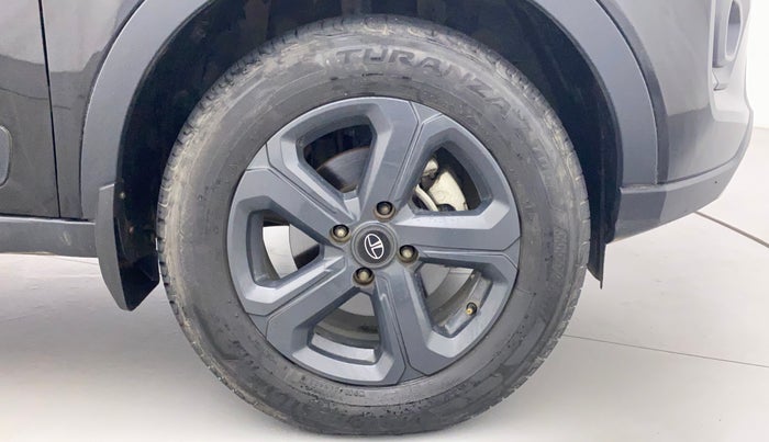 2021 Tata NEXON XZA PLUS DIESEL DARK EDITION, Diesel, Automatic, 29,907 km, Right Front Wheel