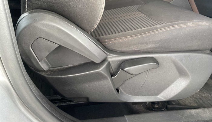2018 Ford FREESTYLE TITANIUM PLUS 1.2 PETROL, Petrol, Manual, 68,737 km, Driver Side Adjustment Panel
