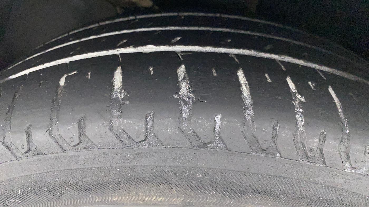 2018 Hyundai Verna 1.6 CRDI SX + AT, Diesel, Automatic, 62,553 km, Left Front Tyre Tread