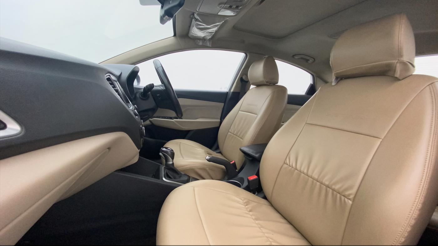 2018 Hyundai Verna 1.6 CRDI SX + AT, Diesel, Automatic, 62,553 km, Right Side Front Door Cabin