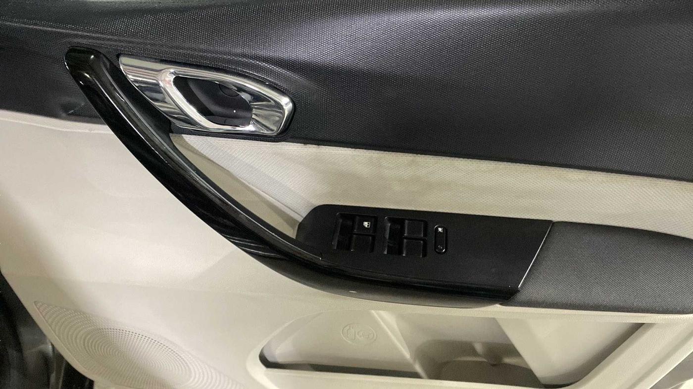 2022 Tata TIGOR XZ PLUS CNG, CNG, Manual, 15,268 km, Driver Side Door Panels Control