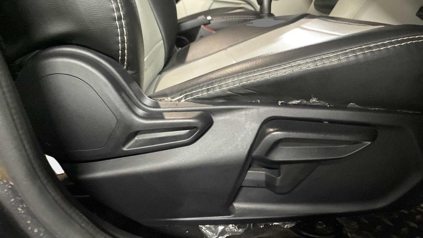 2022 Tata TIGOR XZ PLUS CNG, CNG, Manual, 15,268 km, Driver Side Adjustment Panel