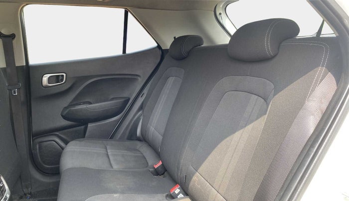 2019 Hyundai VENUE SX PLUS 1.0 TURBO DCT, Petrol, Automatic, 32,153 km, Right Side Rear Door Cabin