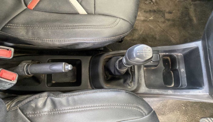 2018 Renault Kwid RXT 1.0 (O), Petrol, Manual, 51,931 km, Gear Lever