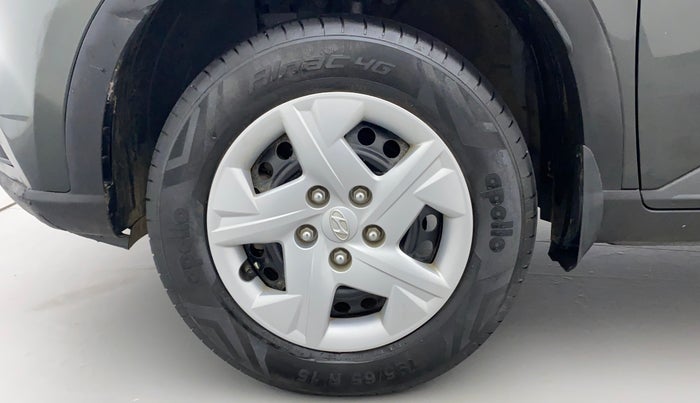 2021 Hyundai VENUE S+ 1.2, Petrol, Manual, 12,901 km, Left Front Wheel