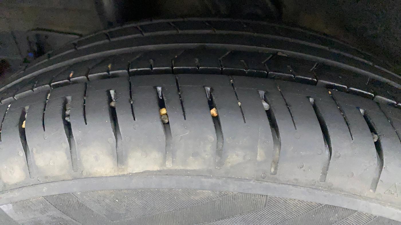 2021 Hyundai VENUE S+ 1.2, Petrol, Manual, 12,901 km, Right Rear Tyre Tread