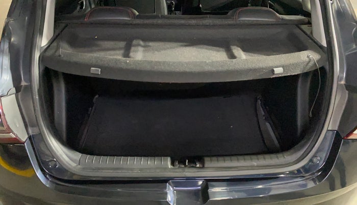 2021 Hyundai NEW I20 SPORTZ 1.2 AT, Petrol, Automatic, 24,998 km, Boot Inside