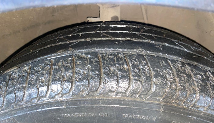 2021 Hyundai NEW I20 SPORTZ 1.2 AT, Petrol, Automatic, 24,998 km, Right Front Tyre Tread