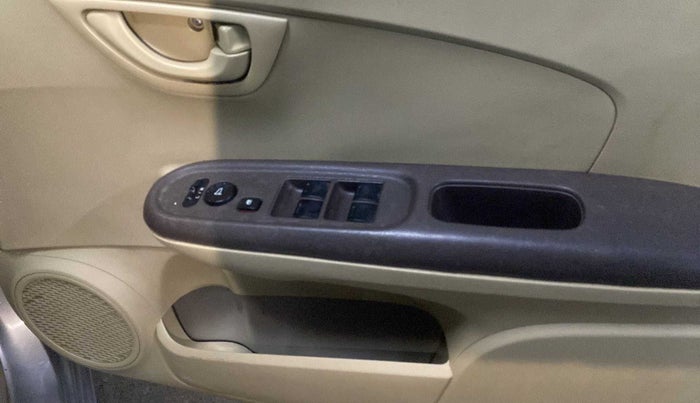 2013 Honda Brio S MT, Petrol, Manual, 68,455 km, Driver Side Door Panels Control