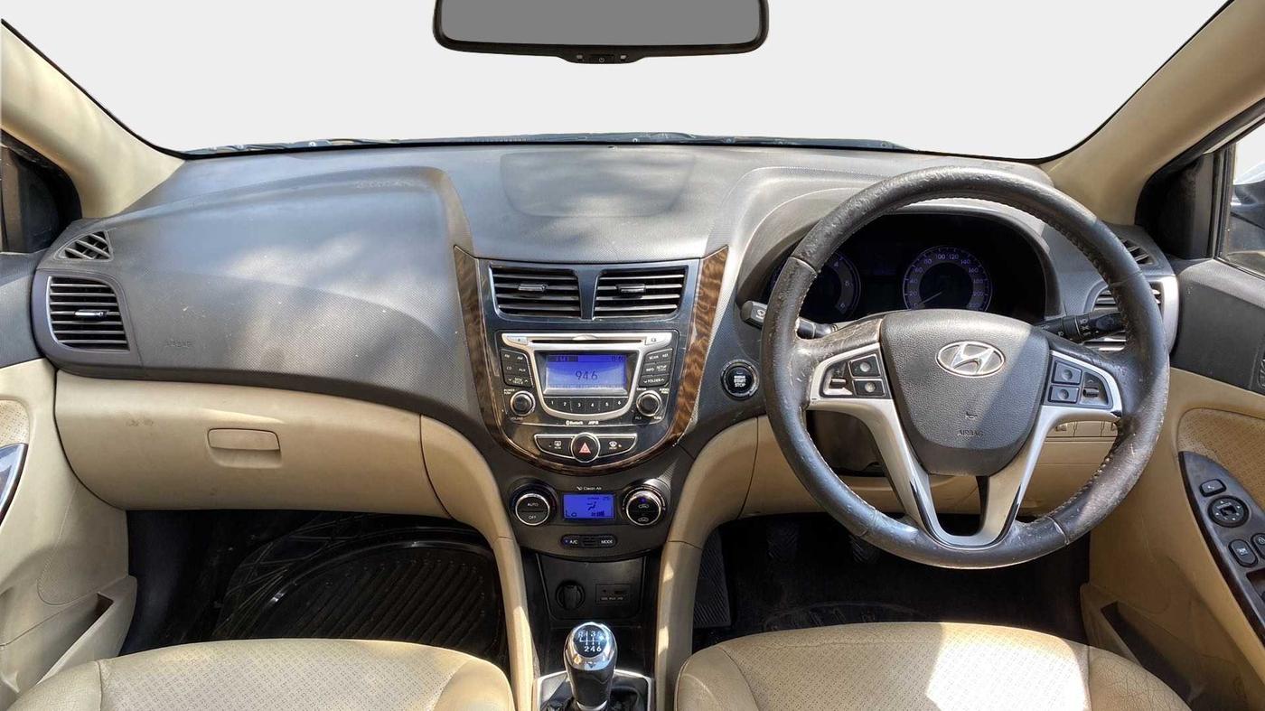 2012 Hyundai Verna FLUIDIC 1.6 CRDI SX, Diesel, Manual, 93,863 km, Dashboard