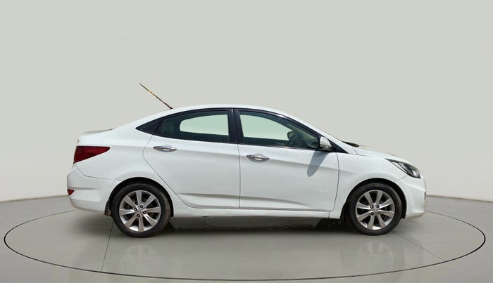 2012 Hyundai Verna FLUIDIC 1.6 CRDI SX, Diesel, Manual, 93,863 km, Right Side View