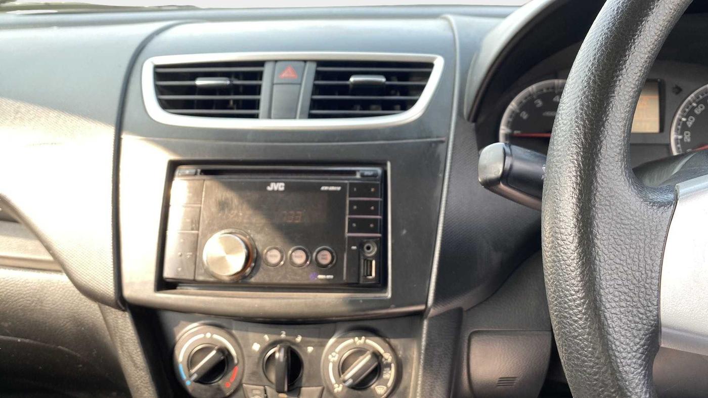 2012 Maruti Swift VXI, Petrol, Manual, 66,733 km, Air Conditioner