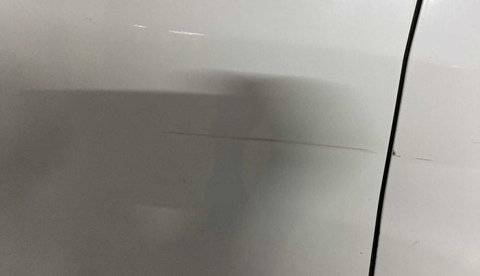 2017 Maruti Ertiga VDI SHVS, Diesel, Manual, 44,556 km, Right quarter panel - Minor scratches