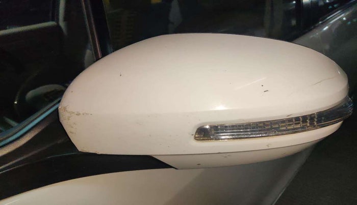 2017 Maruti Ertiga VDI SHVS, Diesel, Manual, 44,556 km, Left rear-view mirror - Cover has minor damage