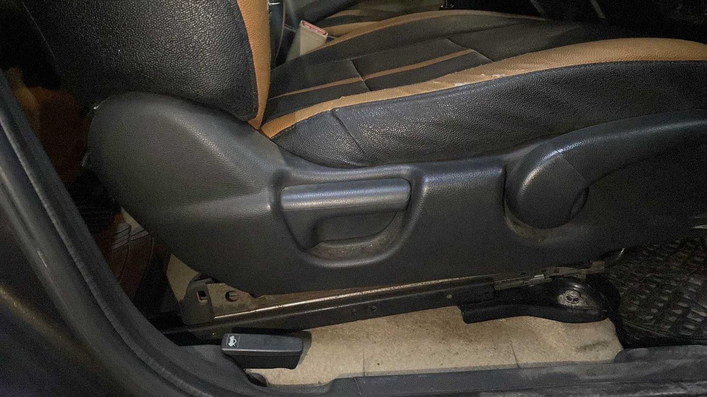 2015 Honda City 1.5L I-VTEC V MT, Petrol, Manual, 77,990 km, Driver Side Adjustment Panel