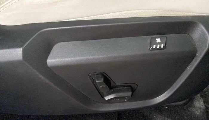 2021 Tata Safari XZA PLUS GOLD, Diesel, Automatic, 20,711 km, Driver Side Adjustment Panel